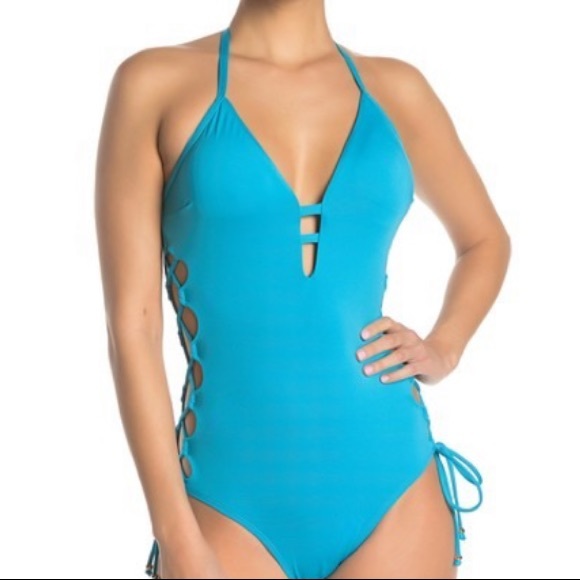 Laundry By Shelli Segal Other - Laundry by Shelli Segal Strappy One-Piece Swimsuit Laundry By Shelli Segal Other - Laundry by Shelli Segal Strappy One-Piece Swimsuit